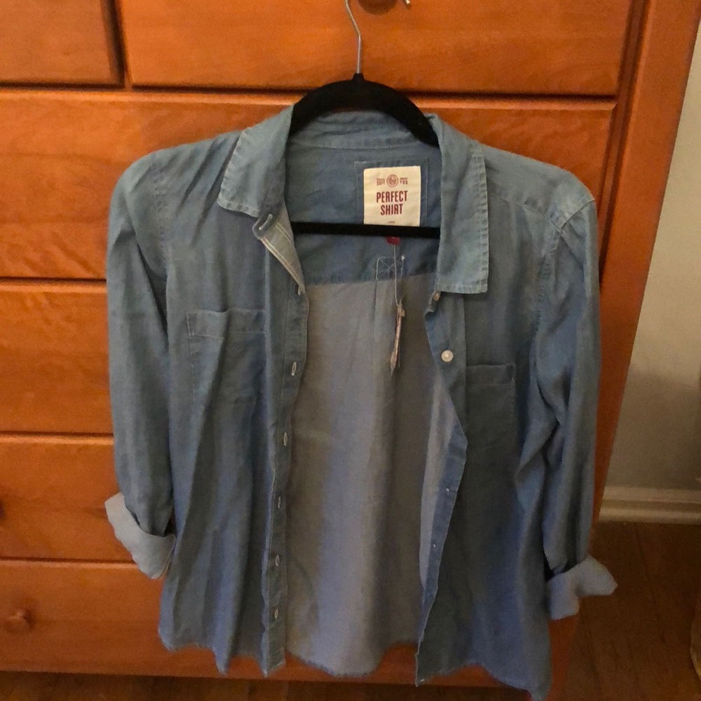 women’s denim button up shirt